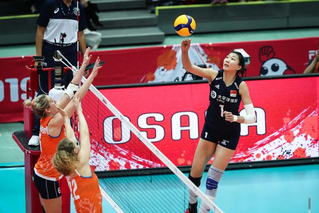 疯狂9连胜!中国女排3-1又赢一场,争冠形势:明天3-0就提前夺冠