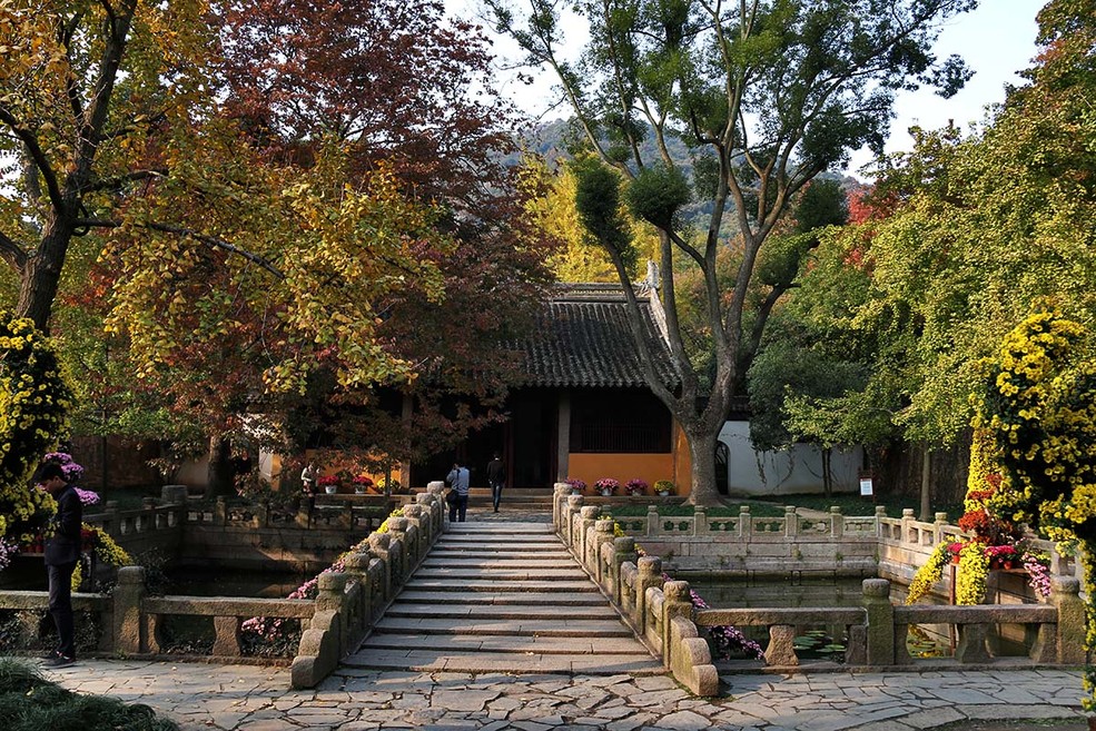 【真儒范仲淹】(1) 真正的大儒范仲淹:一生事迹(附:范仲淹故居天平山景观)