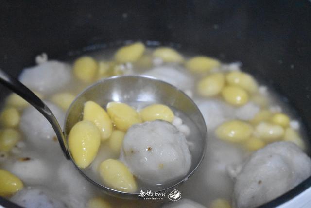秋天这碱性食物要多吃,用来煮汤清润去秋燥,没有肉却营养好喝
