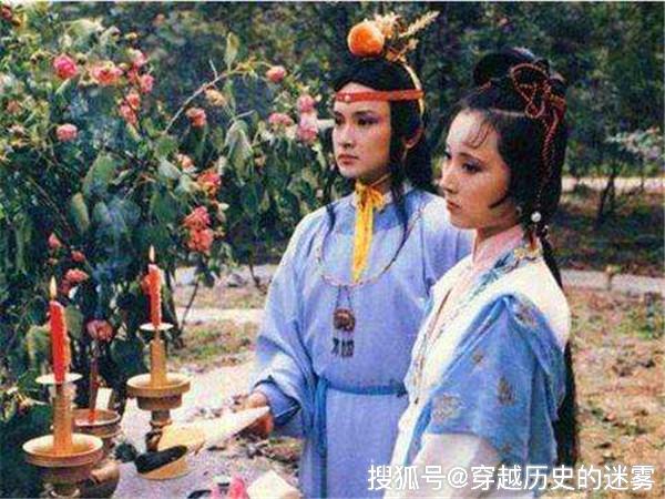 贾宝玉撵走自己的奶妈,为了一个包子一碗茶?你把事情想的太简单了