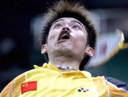 玩羽毛球?这些招数你见过吗