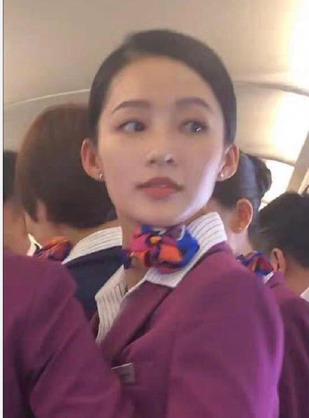 《中国机长》中的几位女演员,有一位在2017年获赞“最美考生”