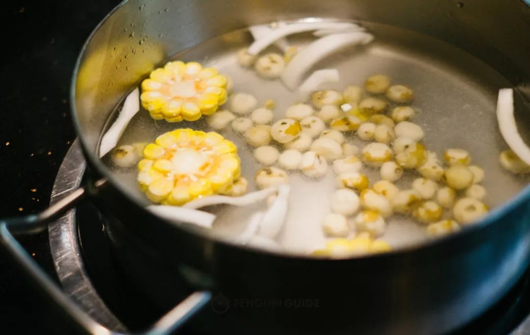 深圳的市菜:椰子鸡
