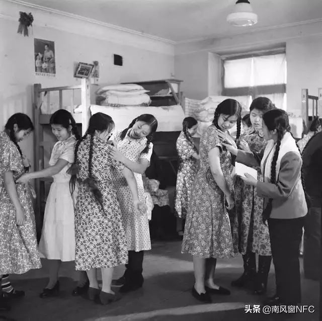 岁月神偷!70年70个珍贵生活瞬间,哪张勾起你的回忆!