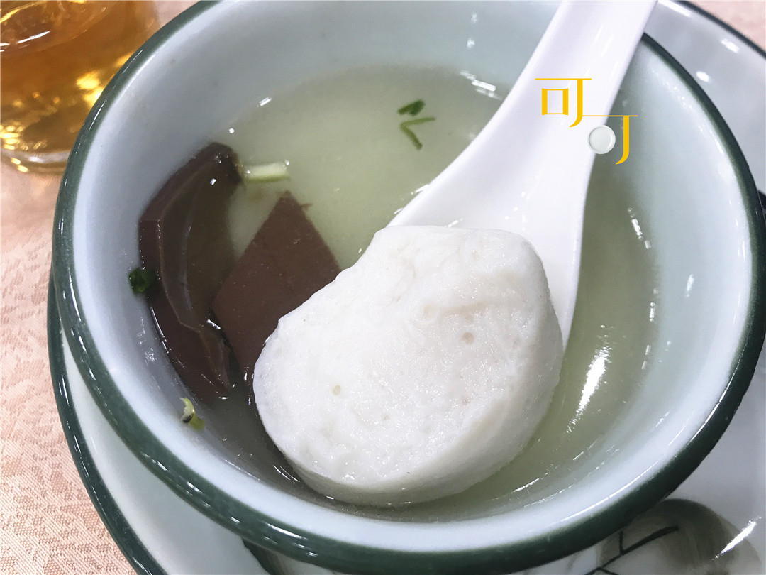在海宁吃到糯米栗子嵌宝鸭,皮酥肉嫩,用筷子就能划开,88元值!