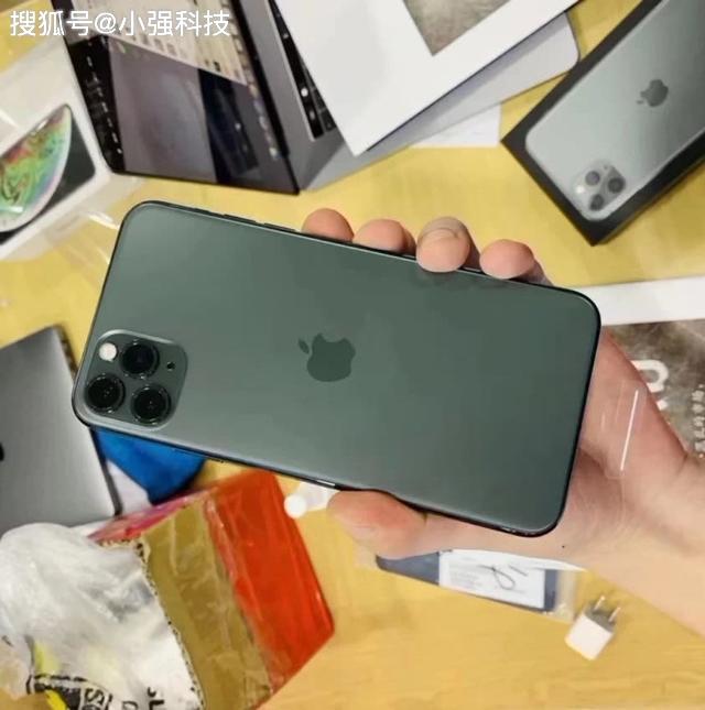iPhone11全球销量不错,库克却高兴不起来,最高降价1000元