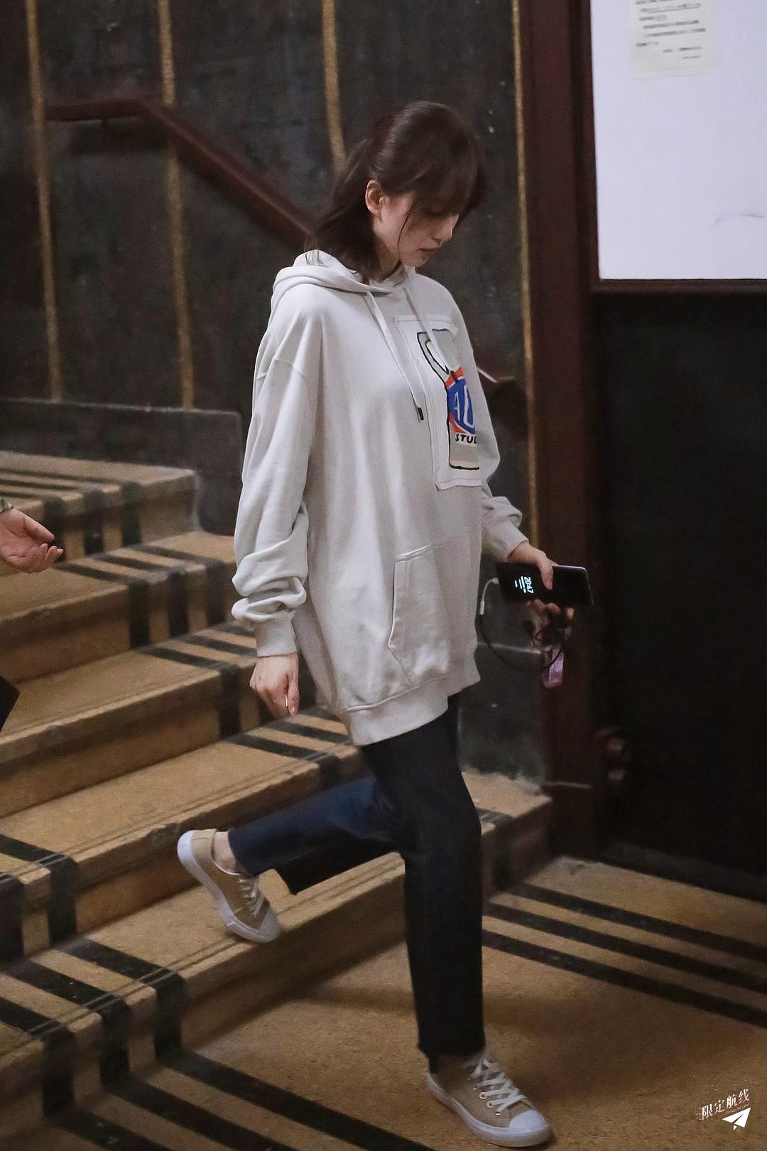 刘诗诗跟朱一龙组cp什么感觉?看路透我都想给他们搬民政局