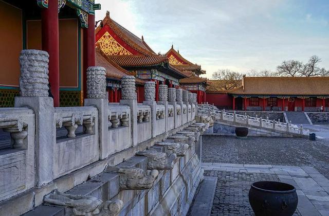李煜最为人知一首词,尤其最后一句千古无人超越,可惜是绝命词