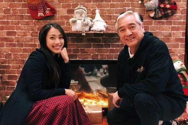最难红星二代现身节目录制 透露花22年才看完其父亲封神之作