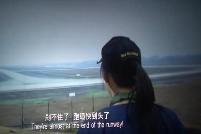 《中国机长》让人心存疑虑的三个片段,都是真实发生的