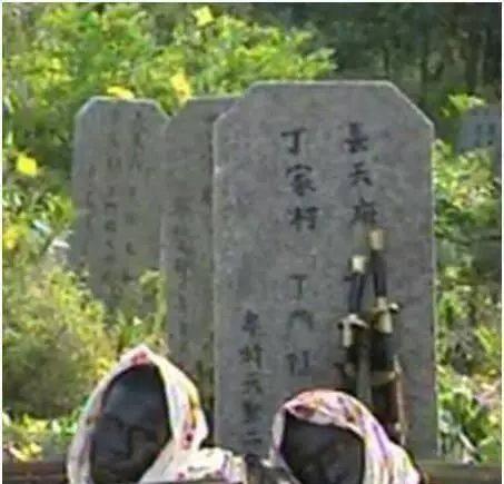 古装剧中最“尬”的穿帮镜头:塑料瀑布我忍了,大金手表什么鬼?