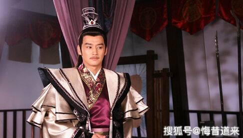 此人法力高强,元始天尊驾下十二金仙皆不是对手,但却敌不过一本书,死于非命