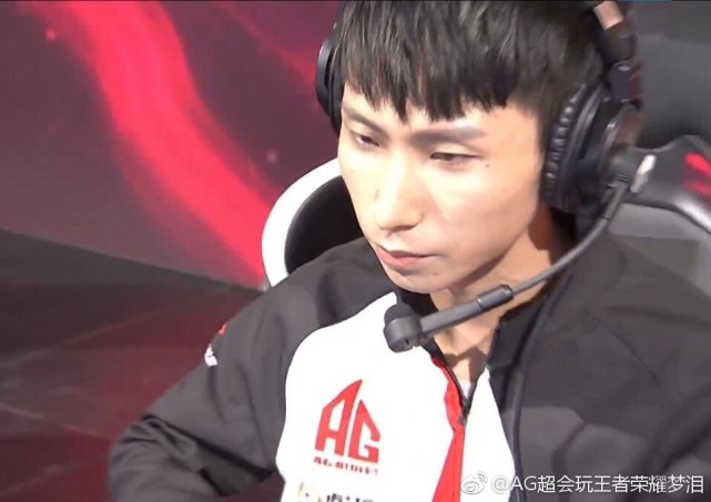 王者荣耀:张大仙遭黑手被迫与梦泪比较被碾压,粉丝为其鸣不平