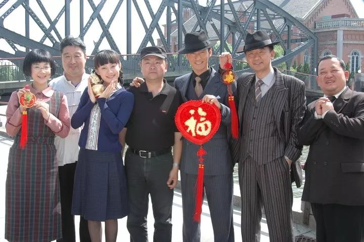 他真的穷得揭不开锅了吗?