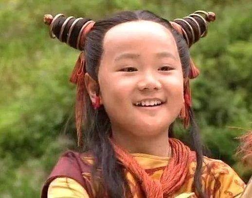童星出身的曹骏如今混得不如蓝盈莹,3年情断,聚少离多只是幌子?