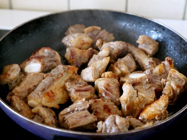 牛肉炖不好,只需加点它,炖的牛肉鲜香焖烂,而且还没有牛肉腥味