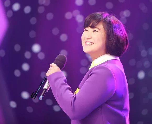 “高情商”的贾玲:她不是“泥石流”,她是“真顶流”