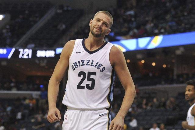 在重建队也打不上!NBA头号混子再被打进冷宫 后悔连坑两队吗?