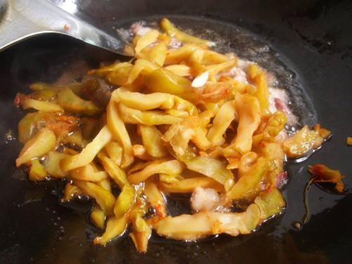 绿豆芽炒榨菜