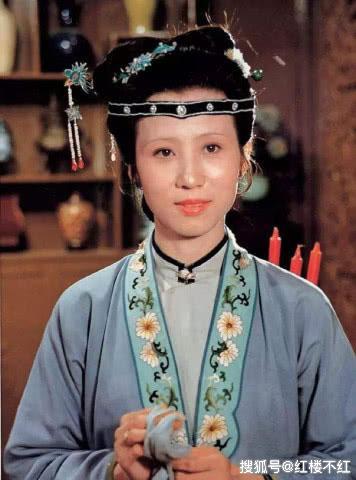 宝玉、湘云偷吃鹿肉,李纨为何慌忙阻拦?她真的是出于关心吗