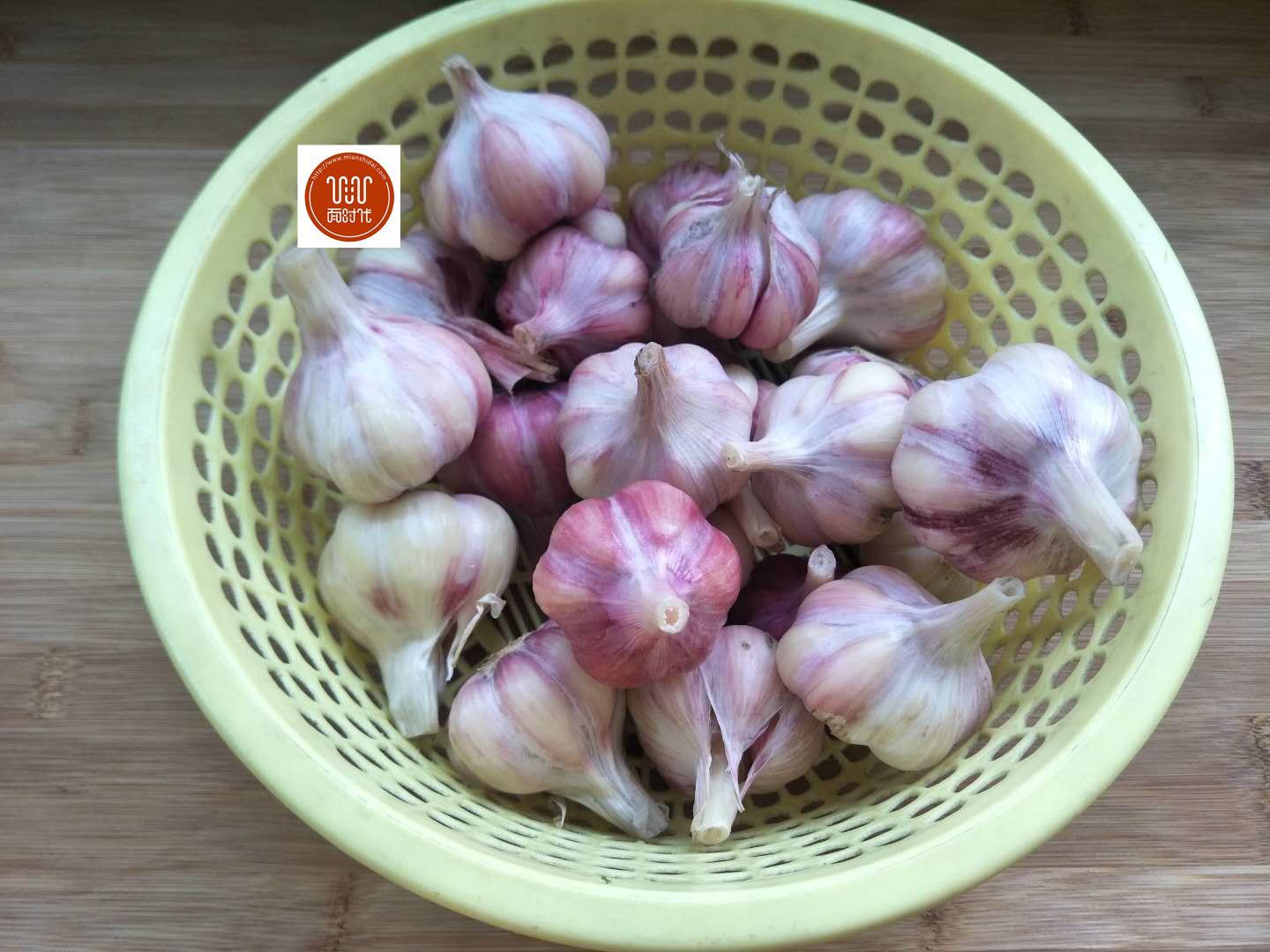 在家自制腌糖蒜,做法比例讲解详细,好吃又下饭,放一年也不会坏