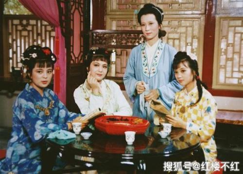 宝玉、湘云偷吃鹿肉,李纨为何慌忙阻拦?她真的是出于关心吗