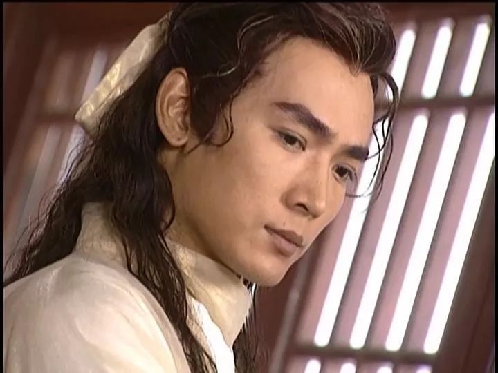 人世间的无奈,都已在江湖风云里叹息过