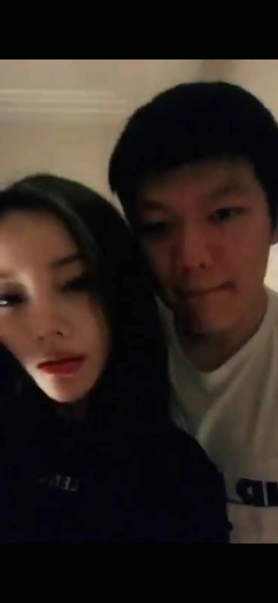 李小璐pgone亲密视频流出:璐出马脚,贾装不见,馨痛,网友瞎了