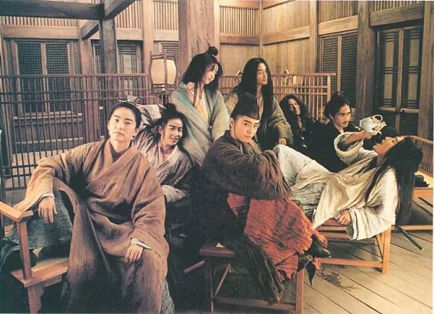 人世间的无奈,都已在江湖风云里叹息过