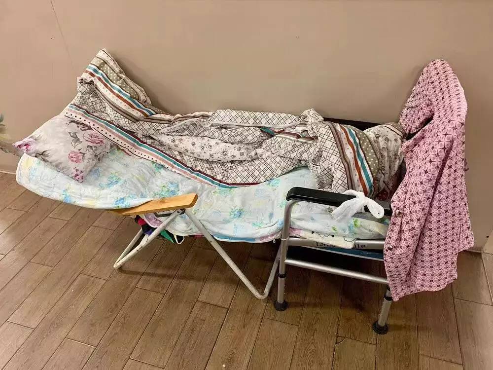 深夜十点,400万人在微博泪崩:如果人生太难,就去医院看看