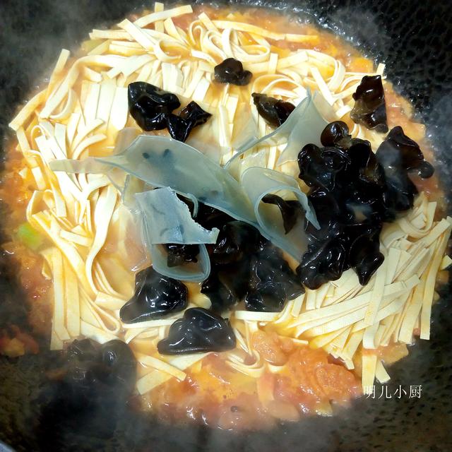 水煮菜还可以这么做,纯素比肉受欢迎,驱寒保暖下饭解馋冬天吃好