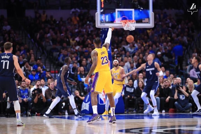 一边31+13+15 一边39+12+16 东契奇想拿MVP?先问詹姆斯答不答应