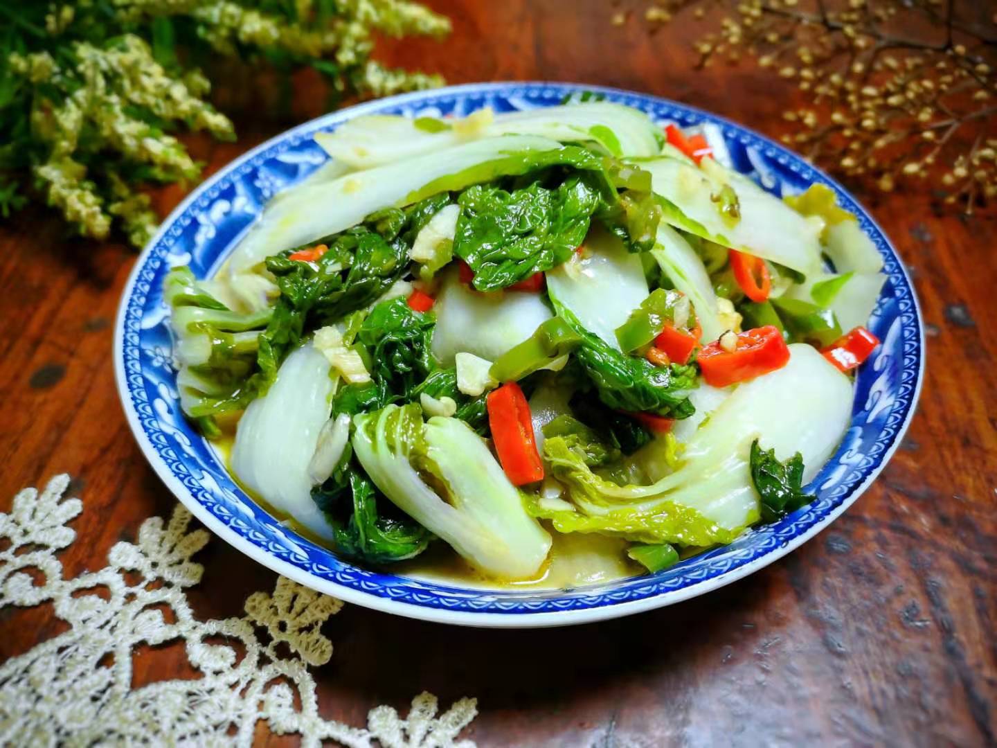 这蔬菜真是盼了一年才出现,端上桌一家三代抢着吃,手慢都吃不到