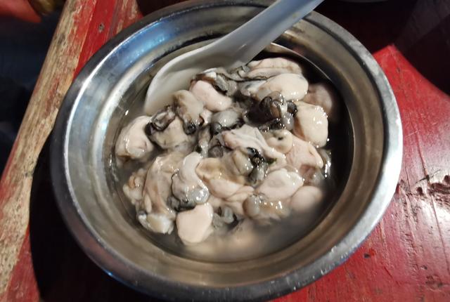 霞浦三沙品味海蛎煎,当地人说各家方法不同,爷爷奶奶做的才好吃