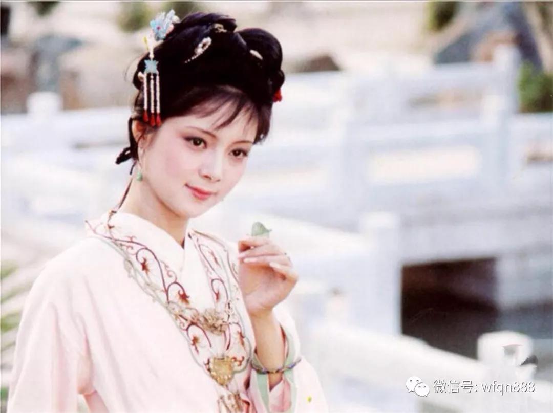 为什么贾宝玉宁愿当和尚,也不愿和薛宝钗过日子?真有那么讨厌薛宝钗吗?
