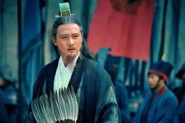 一代奸雄曹操,为何从来没想过挖诸葛亮到自己阵营?