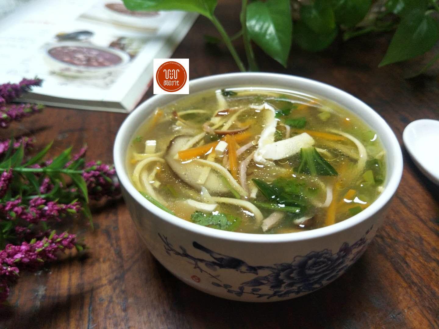 家常版酸辣汤做法,促消化,增食欲,早起烧一锅,一次能喝2大碗