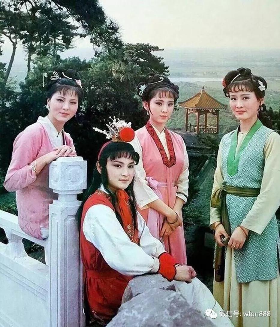 为何王夫人对宝玉的一切了如指掌?原来王夫人在怡红院有一个眼线
