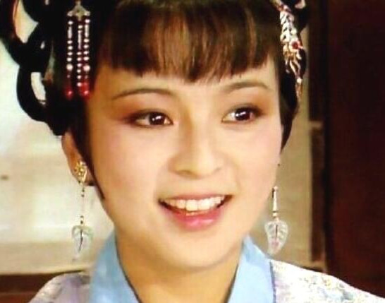 87版《红楼梦》“探春”大变样,56岁明显消瘦不敢认