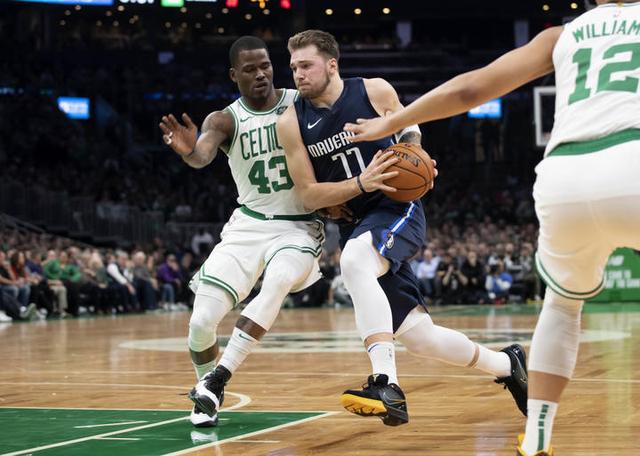 甩开湖人,晋升联盟第一!这支球队太可怕,新星追平NBA最差纪录
