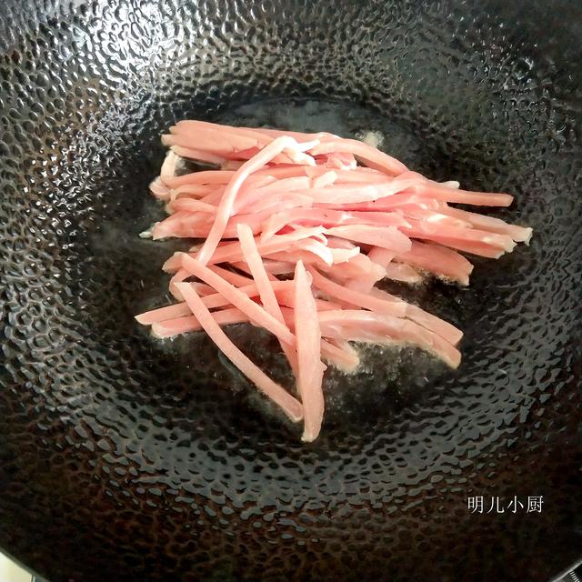 炒芥菜时,直接下锅是大错特错,多加这1步,芥菜脆嫩鲜香超下饭