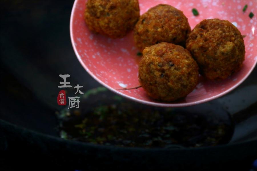 油条肉丸子,你肯定没吃过,简单又好吃,打开美食新视野