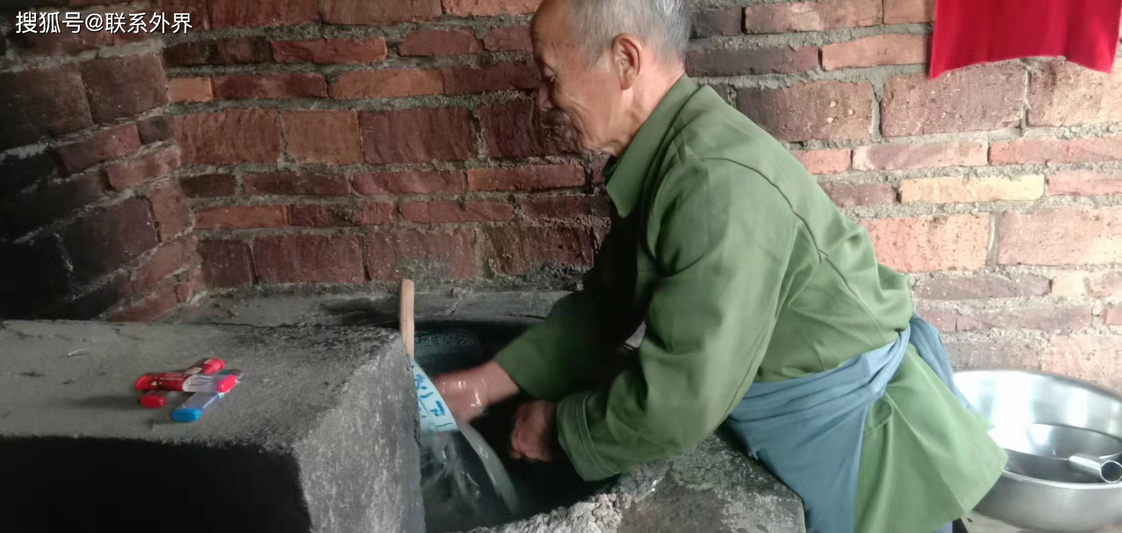 选择伴侣要为己带来快乐幸福,不能看对方的口袋,应看对方的脑袋