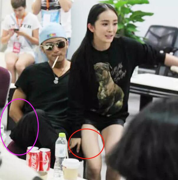谢霆锋求婚王菲4次被拒恋嫩模?现又深夜回天后家?这对相差11岁的"姐弟"分没分?
