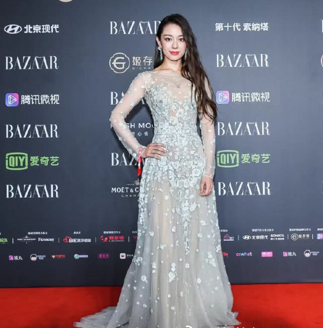 冯绍峰两位前女友与赵丽颖同台,风情万种的倪妮艳压了林允跟颖宝