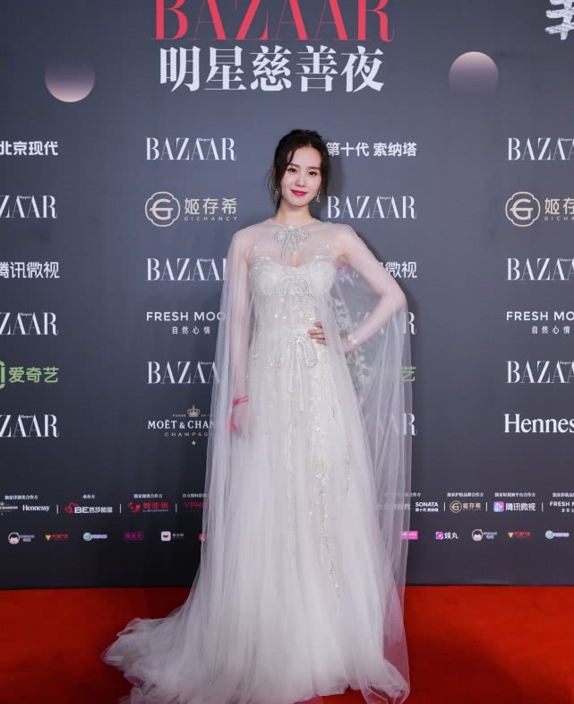 冯绍峰两位前女友与赵丽颖同台,风情万种的倪妮艳压了林允跟颖宝