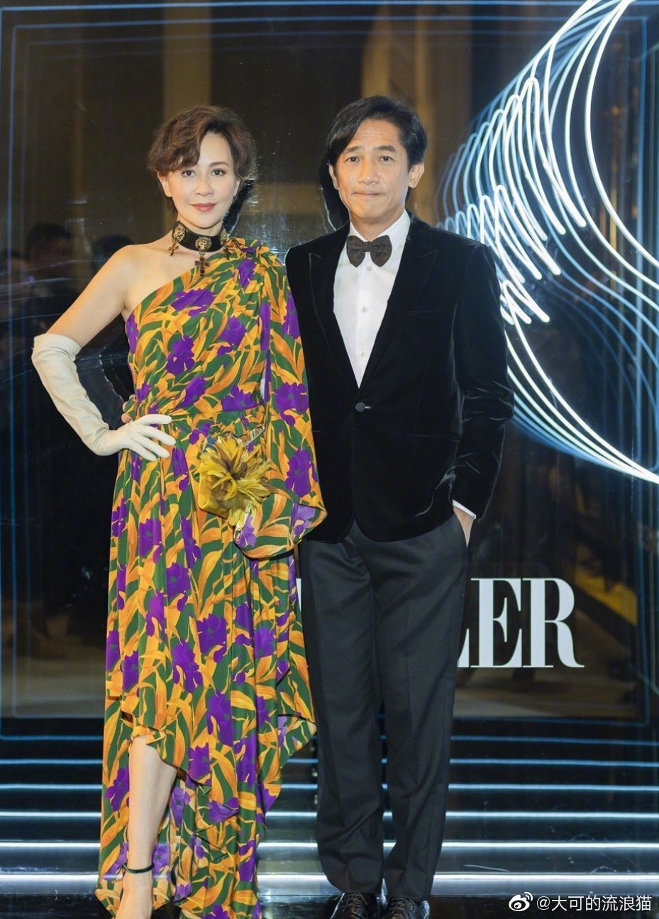梁朝伟刘嘉玲问周冬雨演《少年的你》是不是真的剃了头,网友:一家三口既视感