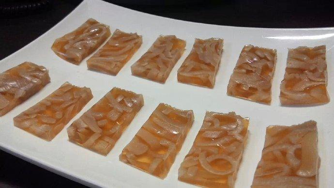 猪身上最不值钱的东西,常被你扔掉,这样简单处理下,一盘吃不够