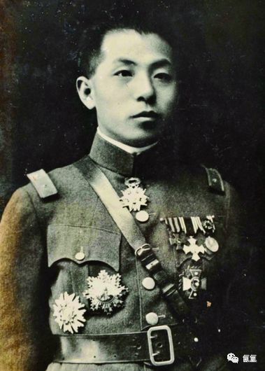 陌上人如玉,汉卿世无双