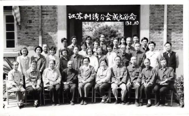 采访非遗传承人周莹华:守艺二十余载,用头发丝“画”出绝美画卷